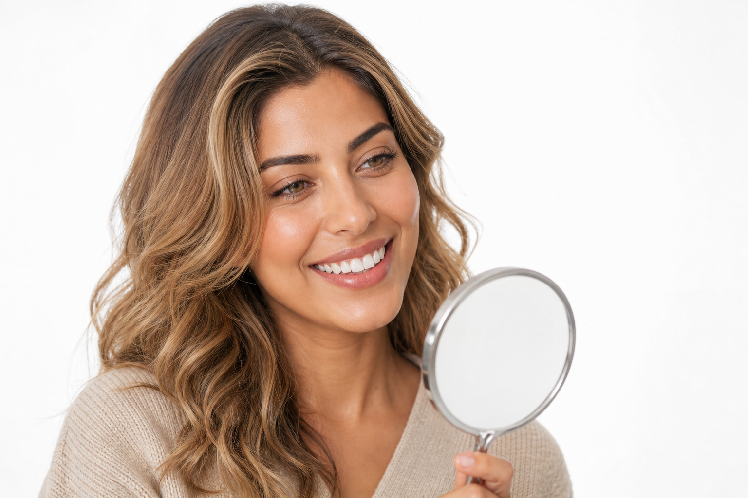 Can Veneers Stain? What Cleaning, Polishing, and Whitening Can Change