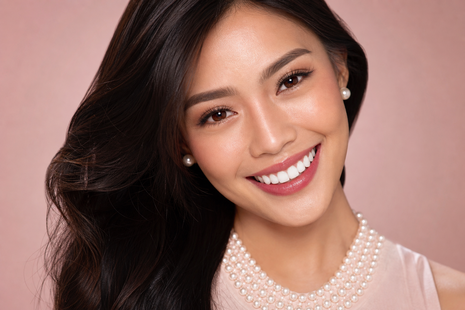 White Teeth Routine: Daily Habits That Help Limit Surface Stains