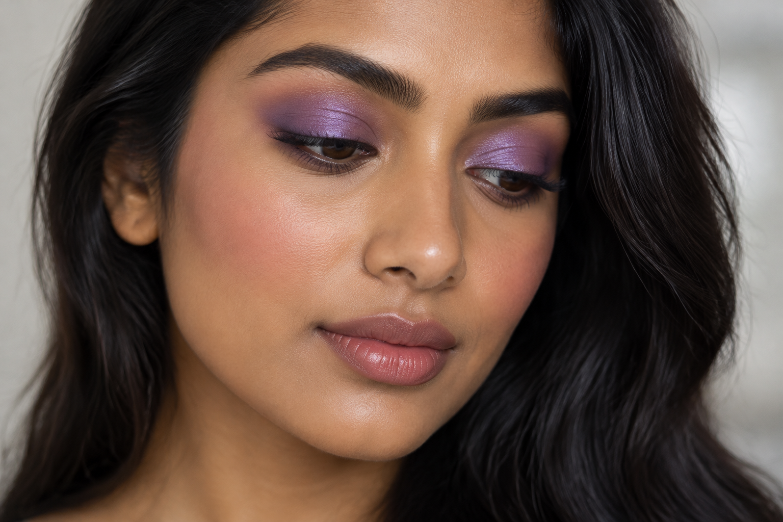 Purple Eye Makeup for Beginners: Placement, Blending, and Balance
